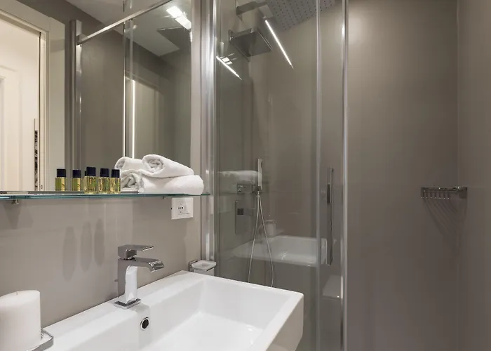 Romac Borghese With 3 Bedrooms Near Via Veneto Апартаменты Рим